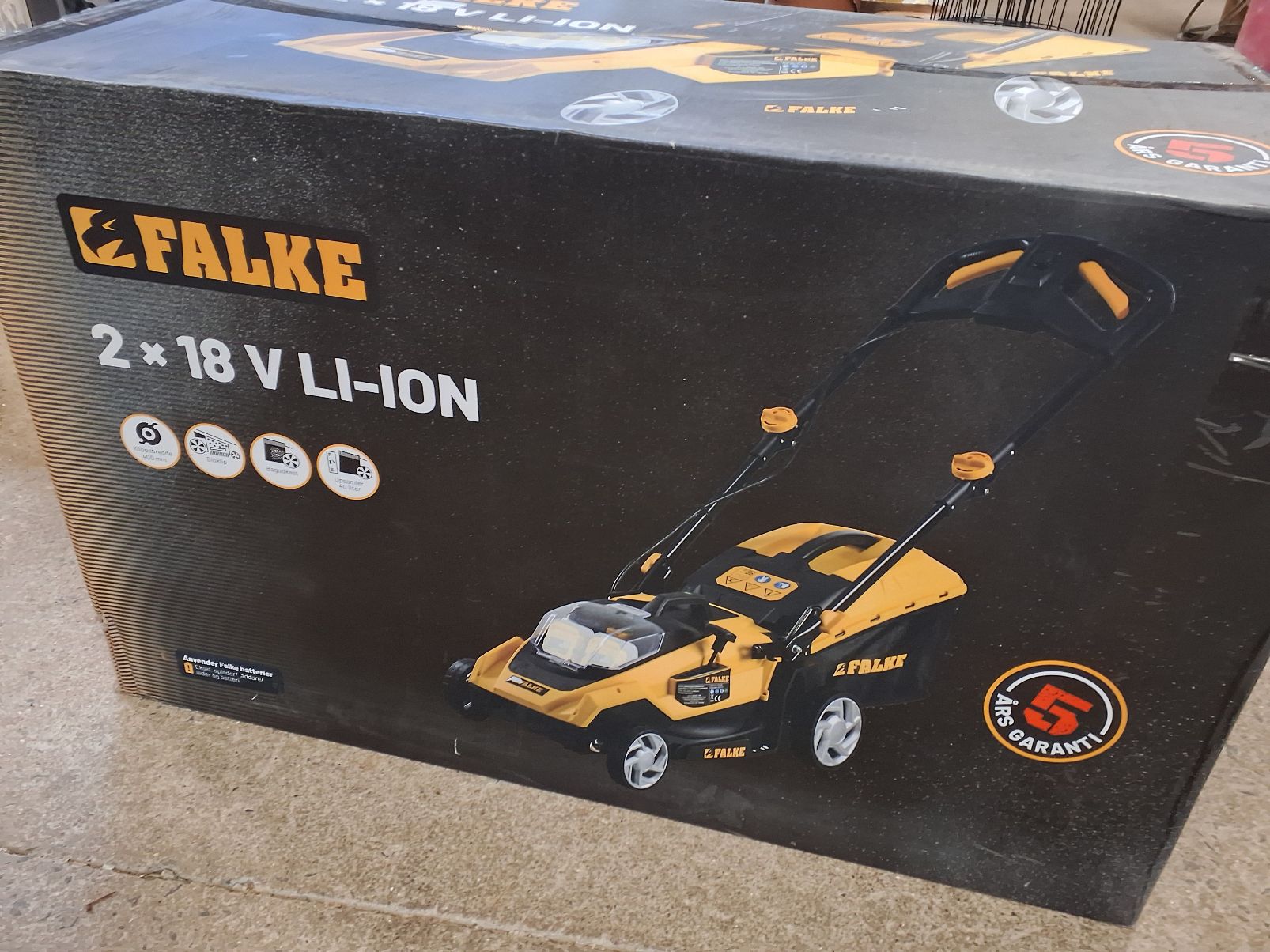 Falbe plæneklipper
